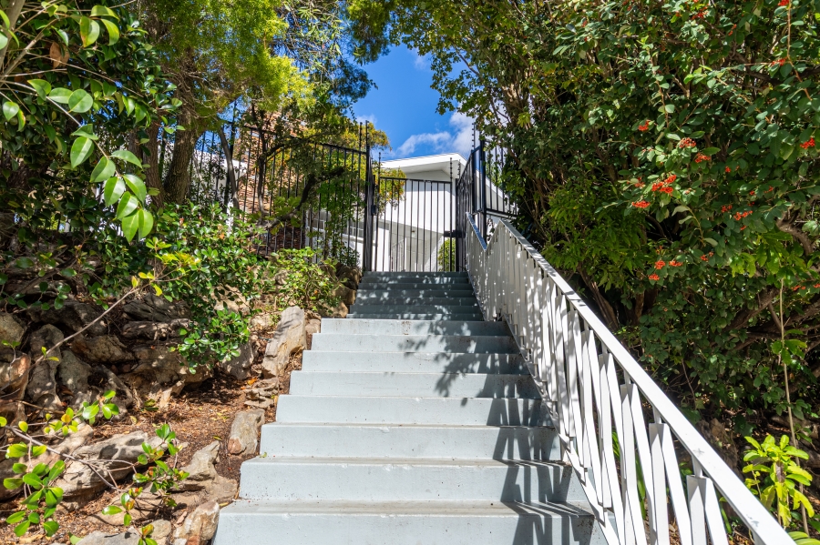7 Bedroom Property for Sale in Rondebosch Western Cape